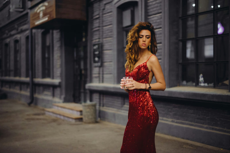 Cum alegi lenjeria modelatoare pentru o rochie de seară lungă